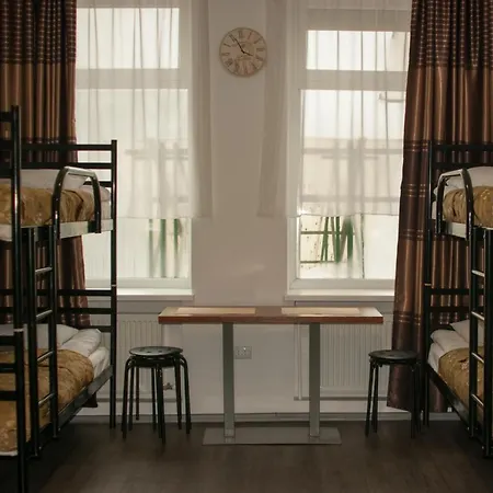 Art Galery Hostel-3